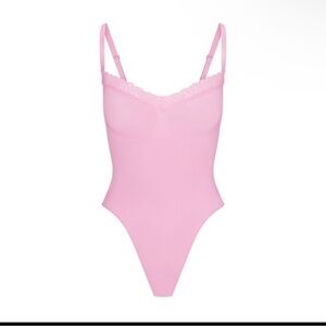 SKIMS Soft Sculpt Lace Trim Bodysuit ~ Bubblegum NWOT
